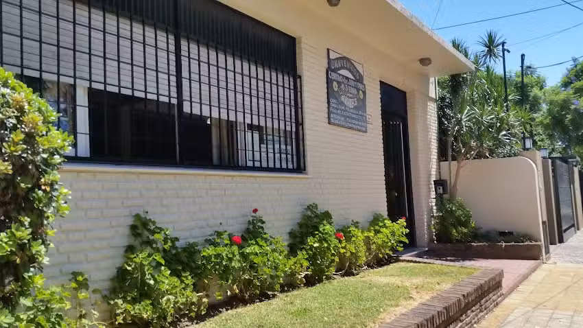 Centro de Jubilados y Pensionados &laquo;AQUI AMANECE&raquo;