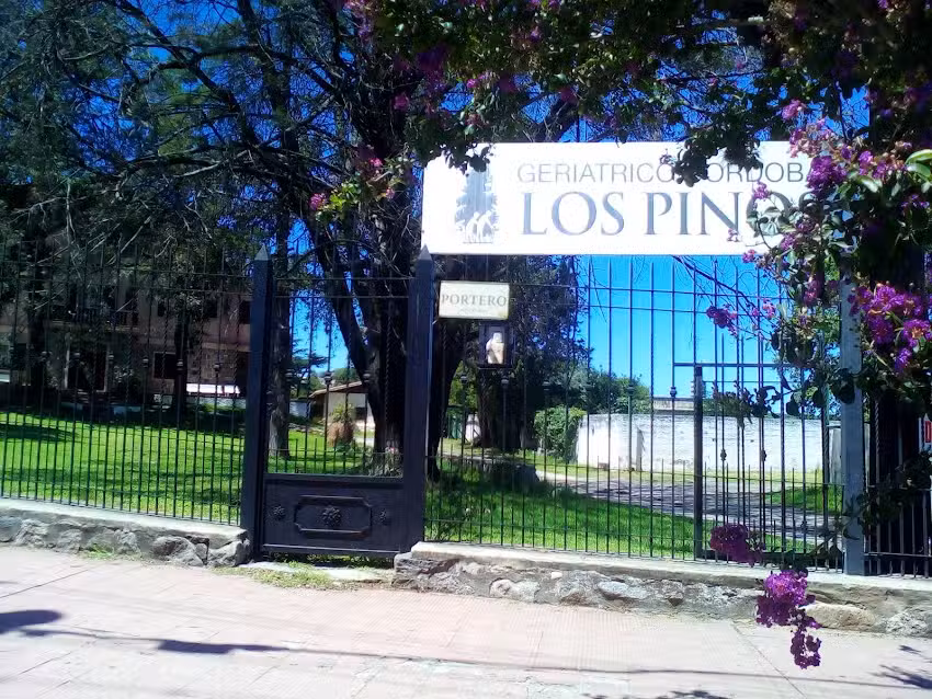 Geriatrico Los Pinos