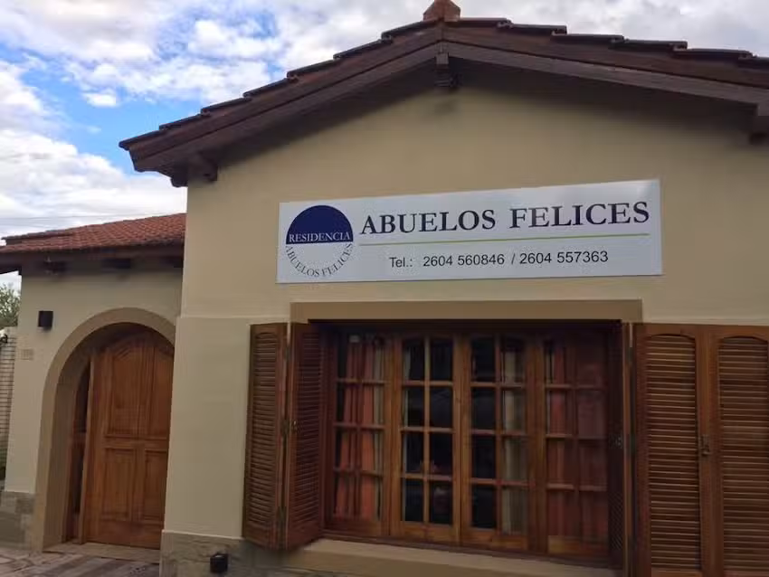 Geriatrico Residencia Abuelos Felices