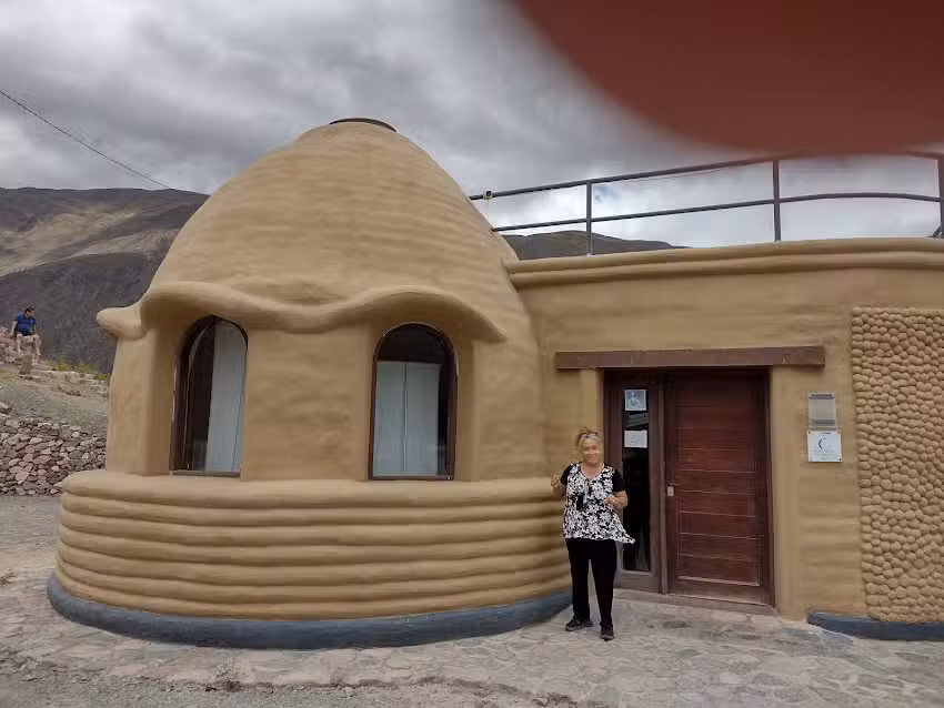 HOGAR DE ADULTOS MAYORES &laquo;ROBERTO VELO IPORA&raquo;