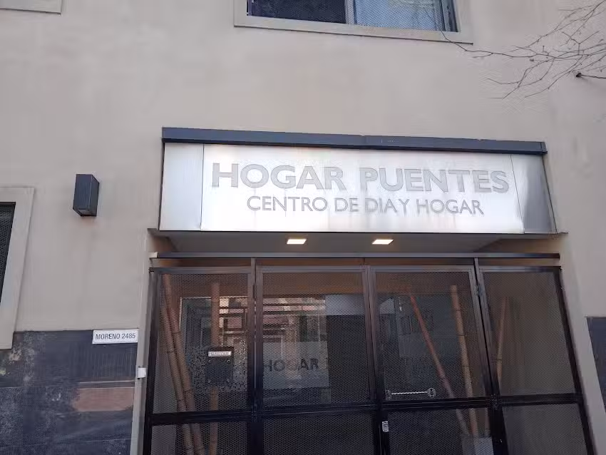 Hogar Puentes Centro De Diay Hogar