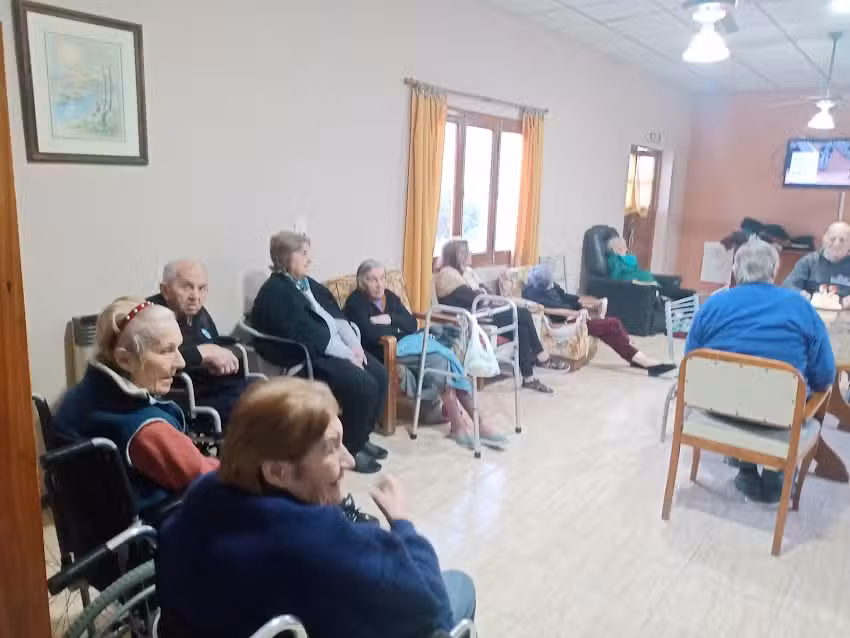 HOGAR SANTA CLARA FAVARONE