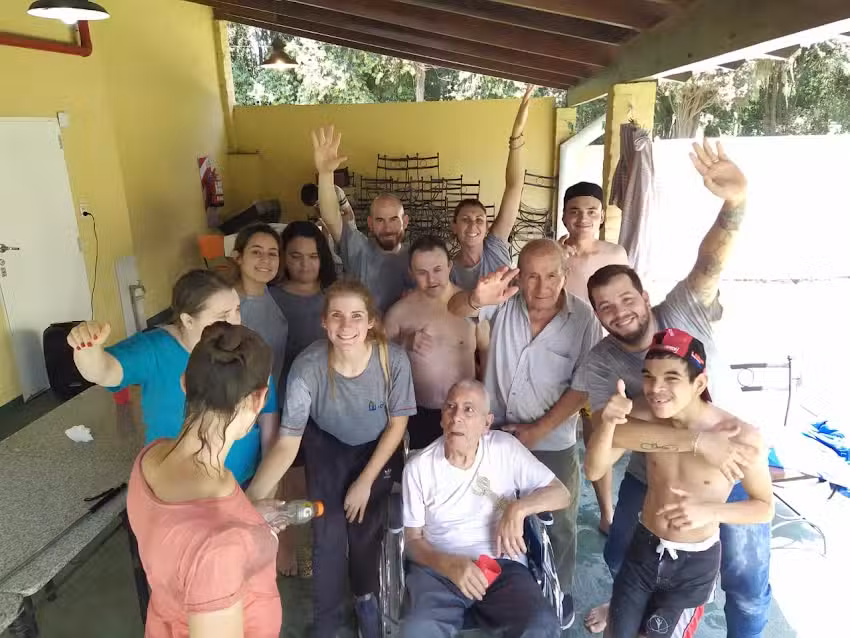 Hogar y centro de d&iacute;a Los Pinos