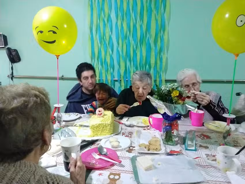 RESIDENCIA GERIATRICA LA FAMILIA